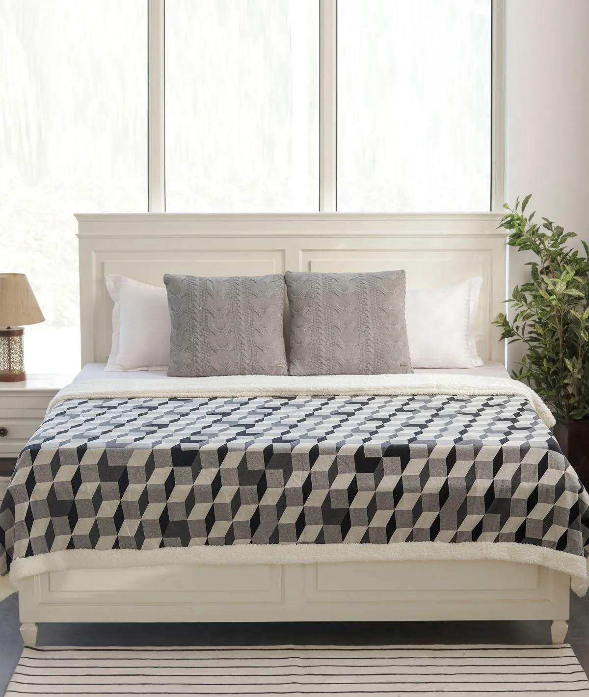 3D Block Double Bed Front Cotton Knitted with Sherpa Back Blanket with Ivory ,Dark Grey, Light. Grey & Black