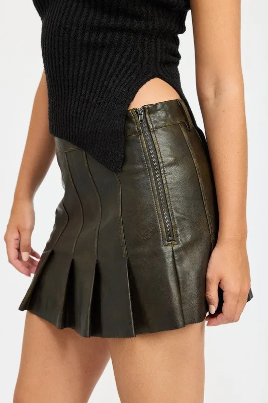 LEATHER PLEATED SKIRT