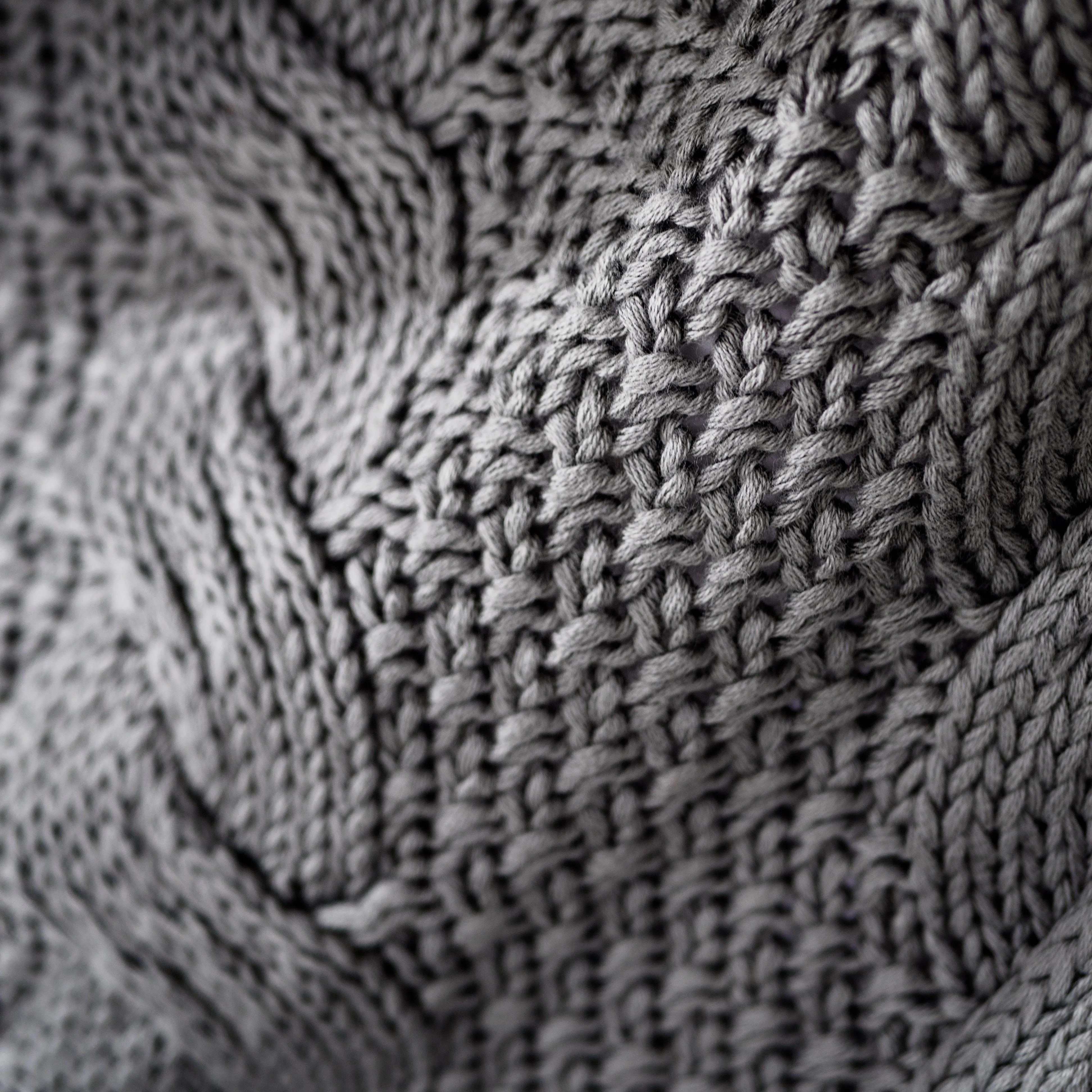 Throw / Blanket - Knitted Cable Grey